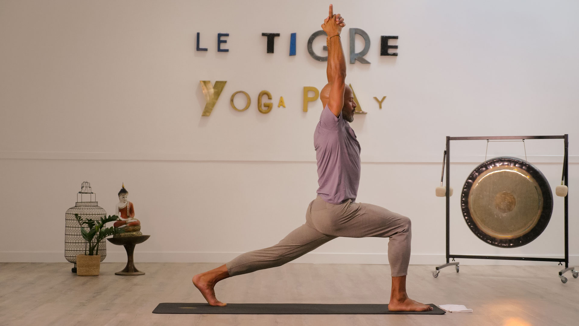 Yoga des pieds à la tête : les genoux, Yoga Vinyasa en ligne